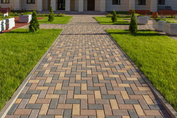 Best Professional Driveway Pavers  in Marquette, MI